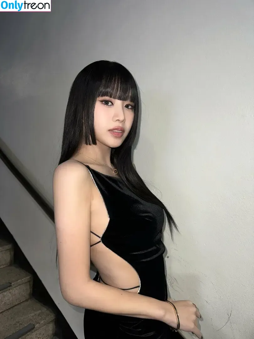 KissLife nude photo #0133 (Julie / juliephilia / kissoflife_s2)