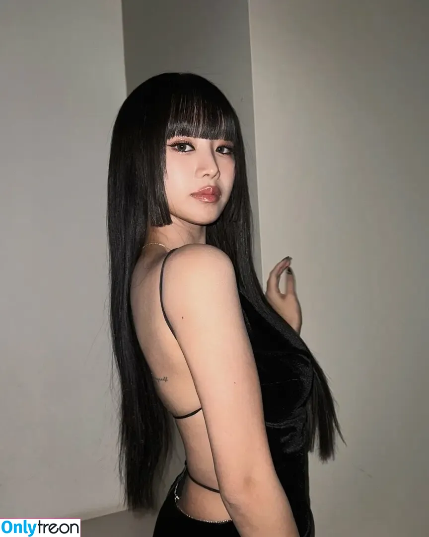 KissLife nude photo #0135 (Julie / juliephilia / kissoflife_s2)