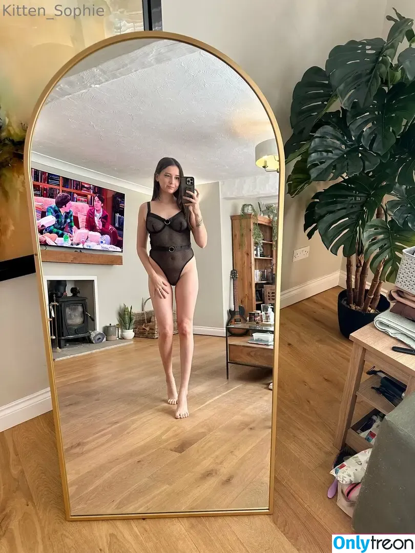 kitten_sophie nude photo #0204 (kitten_sophie16)