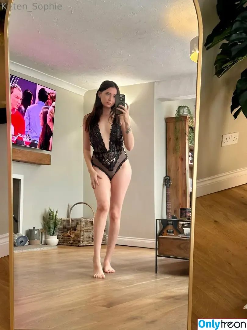 kitten_sophie nude photo #0210 (kitten_sophie16)