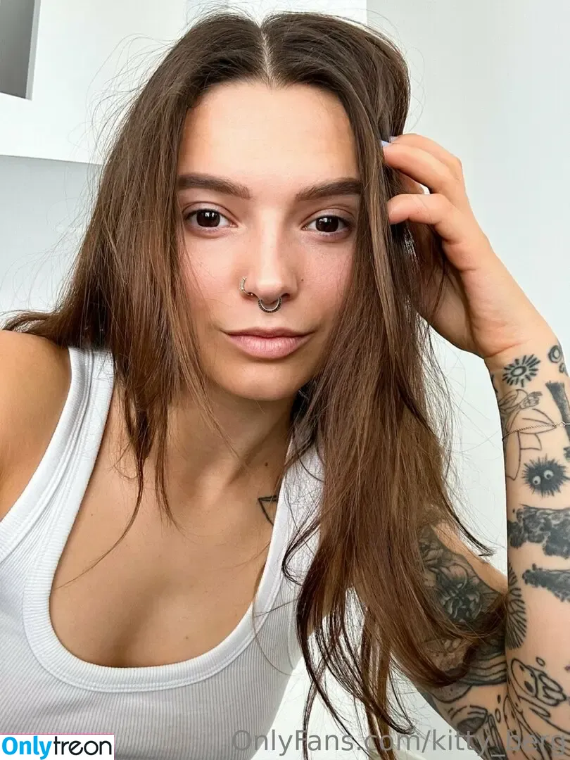 Kitty Berg nude photo #0392 (kitty_berg / kittyberg)