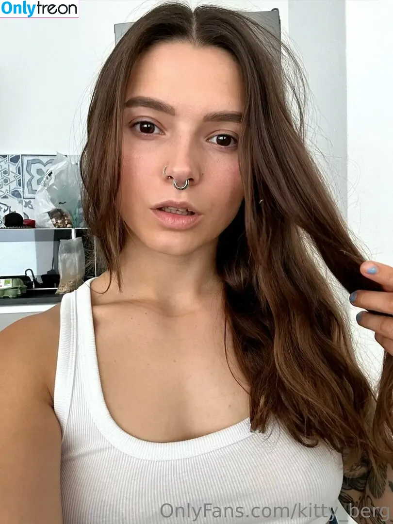 Kitty Berg nude photo #0395 (kitty_berg / kittyberg)