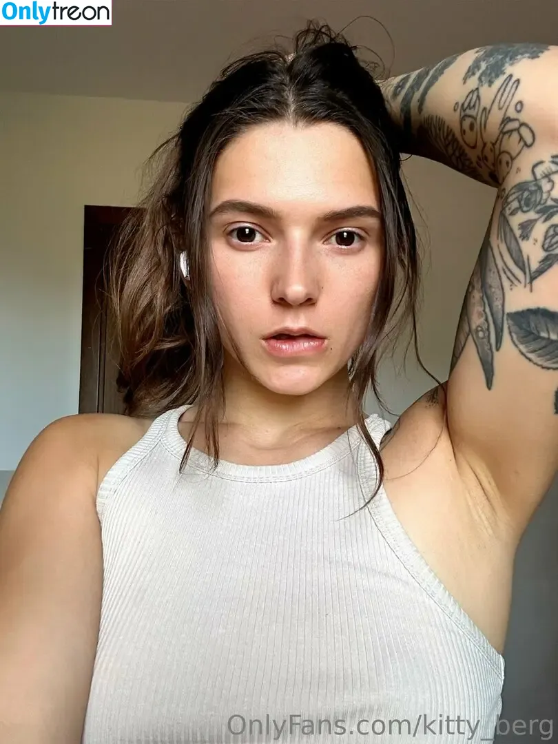 Kitty Berg nude photo #0412 (kitty_berg / kittyberg)