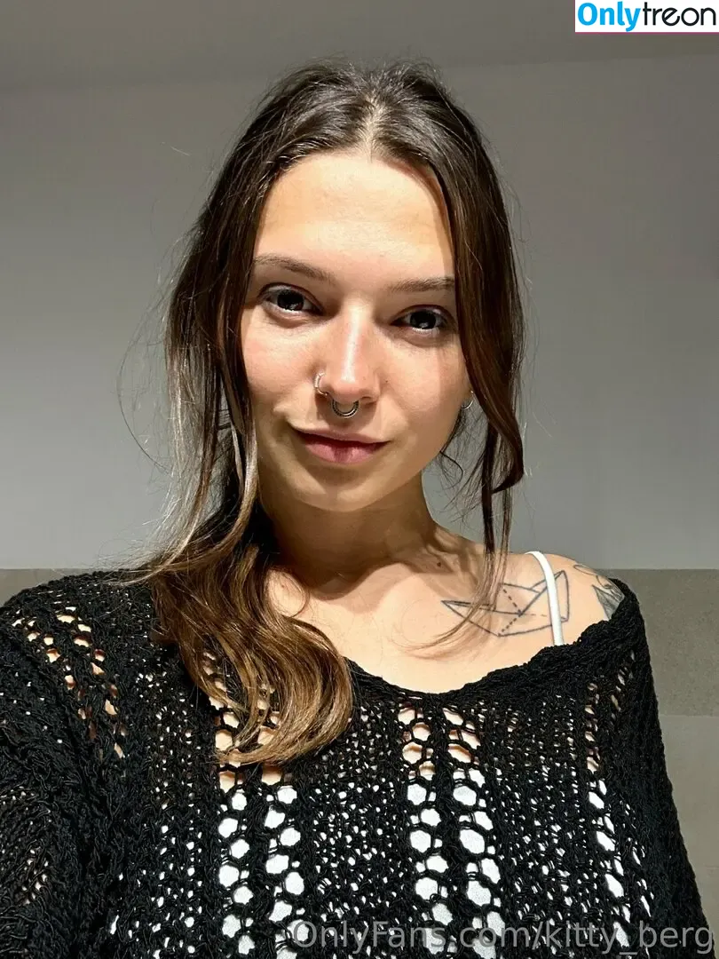 Kitty Berg nude photo #0415 (kitty_berg / kittyberg)
