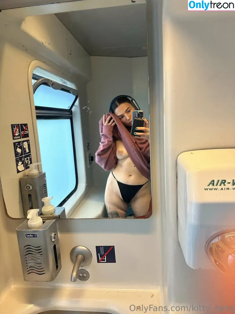 Kitty Berg nude photo #1725 (kitty_berg / kittyberg)