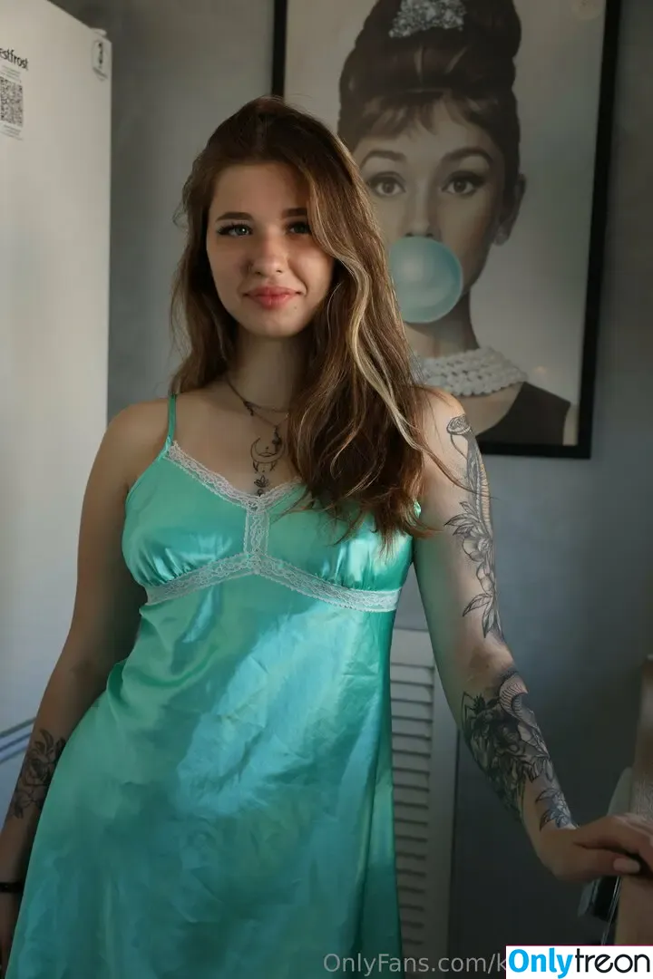 kitty_stasyaa nude photo #0019 (kitty.saiyan)