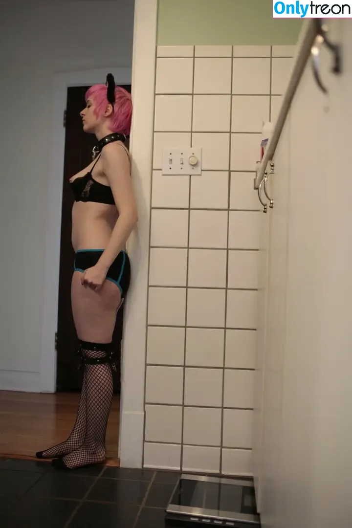 kittycafe nude photo #0050 (hellokittycafe / imurmomnow)