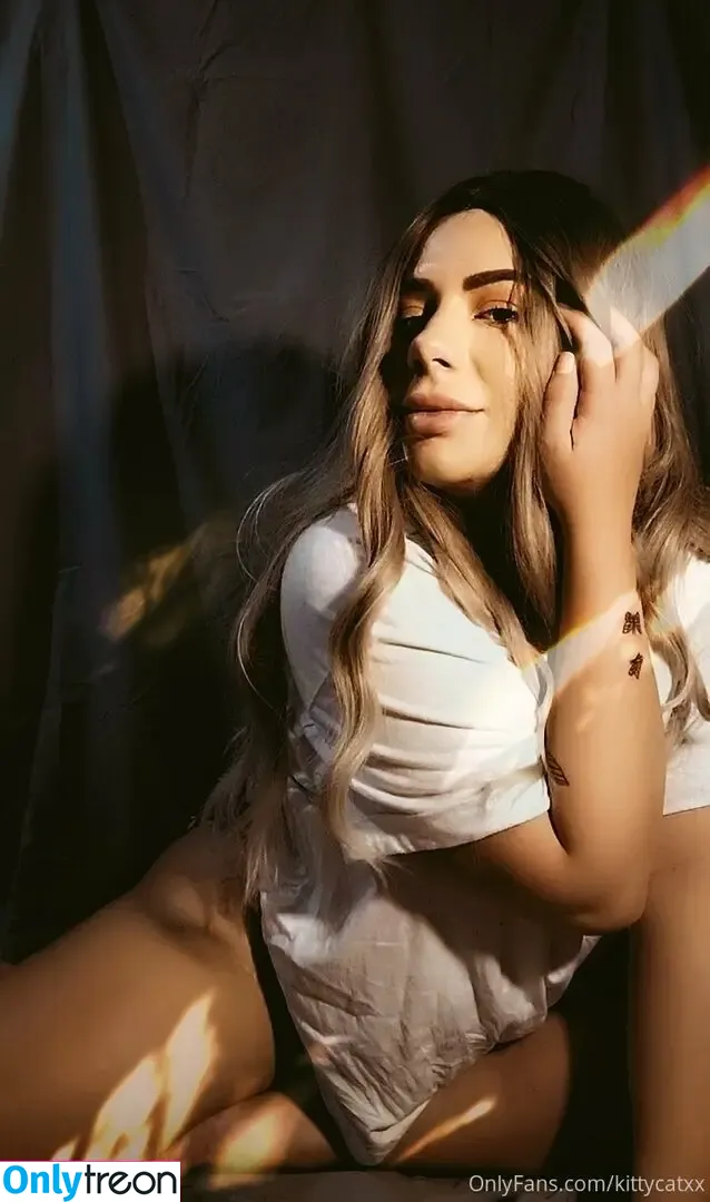 kittycatxx nude photo #0002 (kittycatxx)