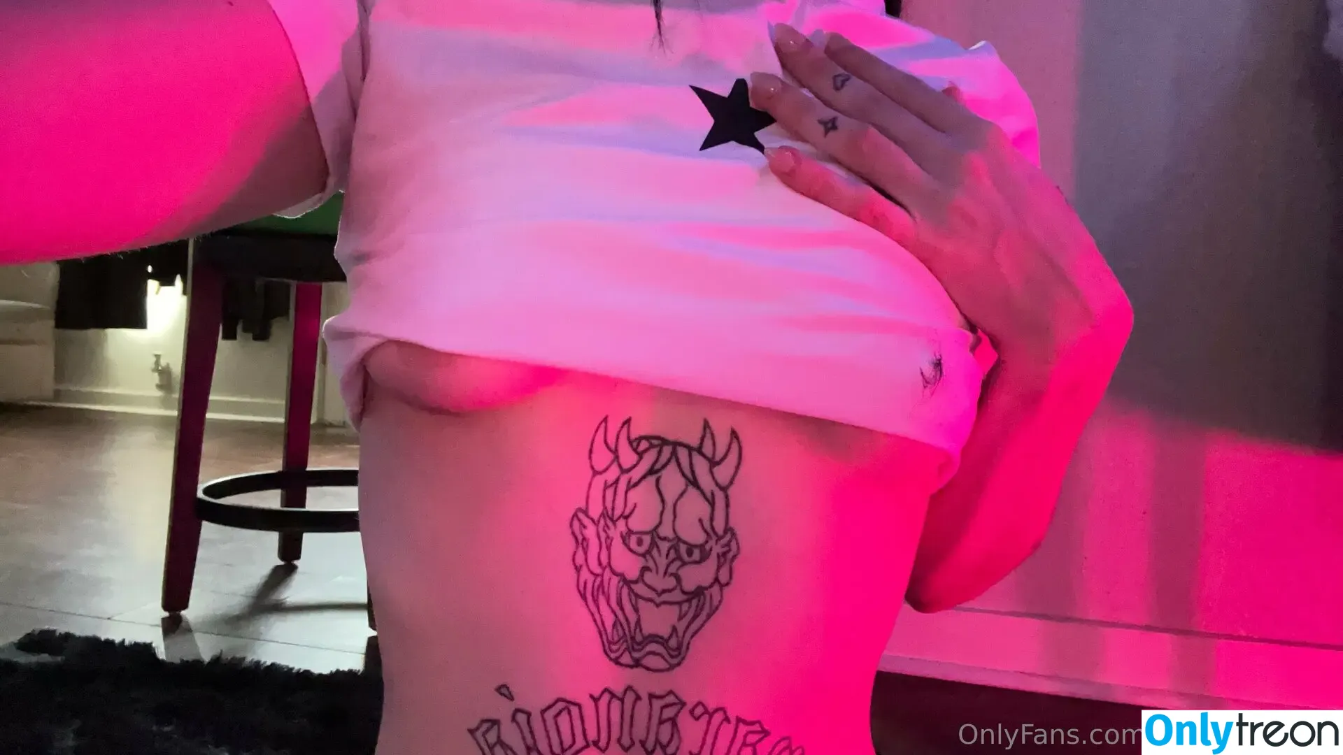 kittykween66 nude photo #0007 (savage.kitty666)