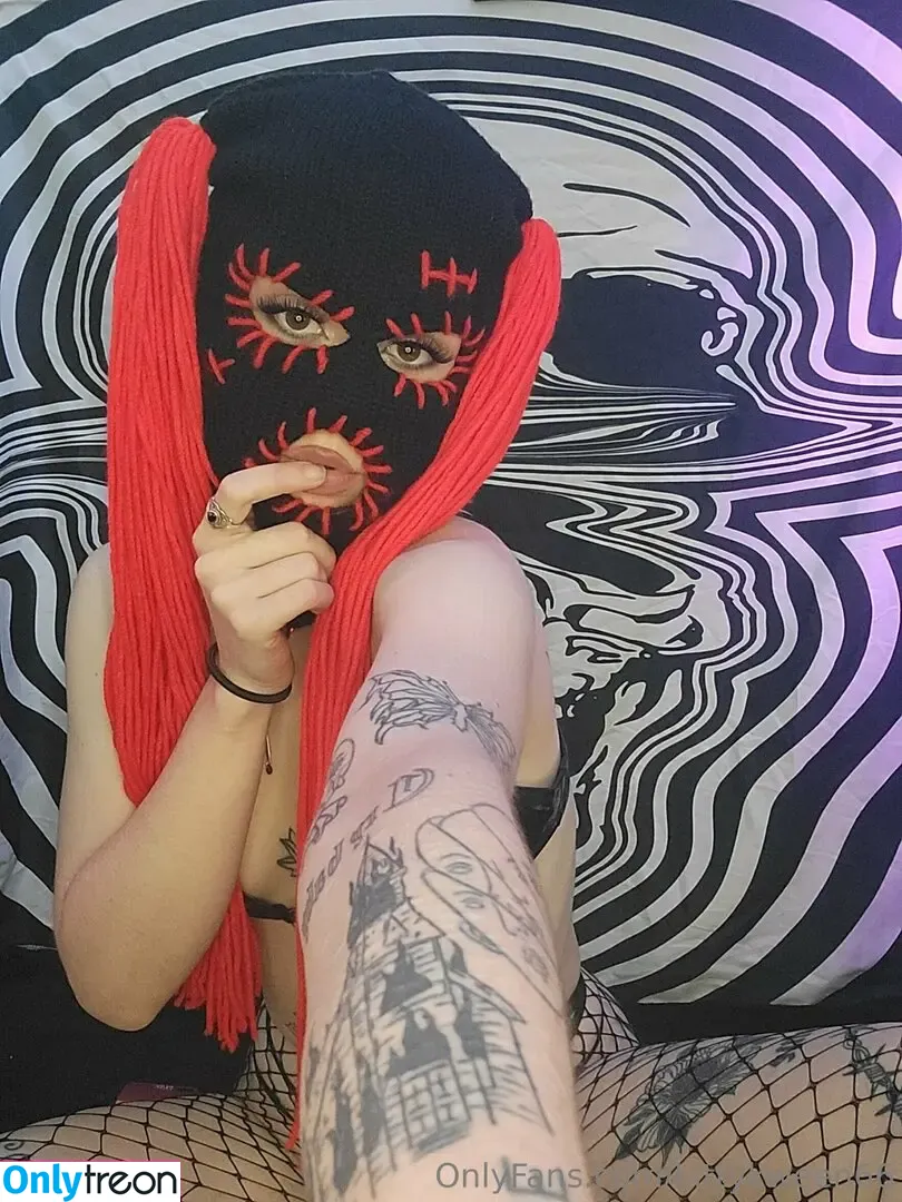 kittykween66 nude photo #0013 (savage.kitty666)