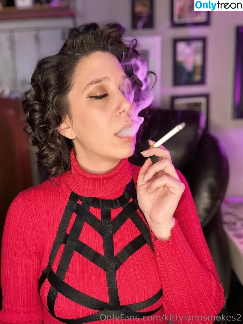 kittylynnsmokes2 nude photo #0044 (kittylynnsmokes2)