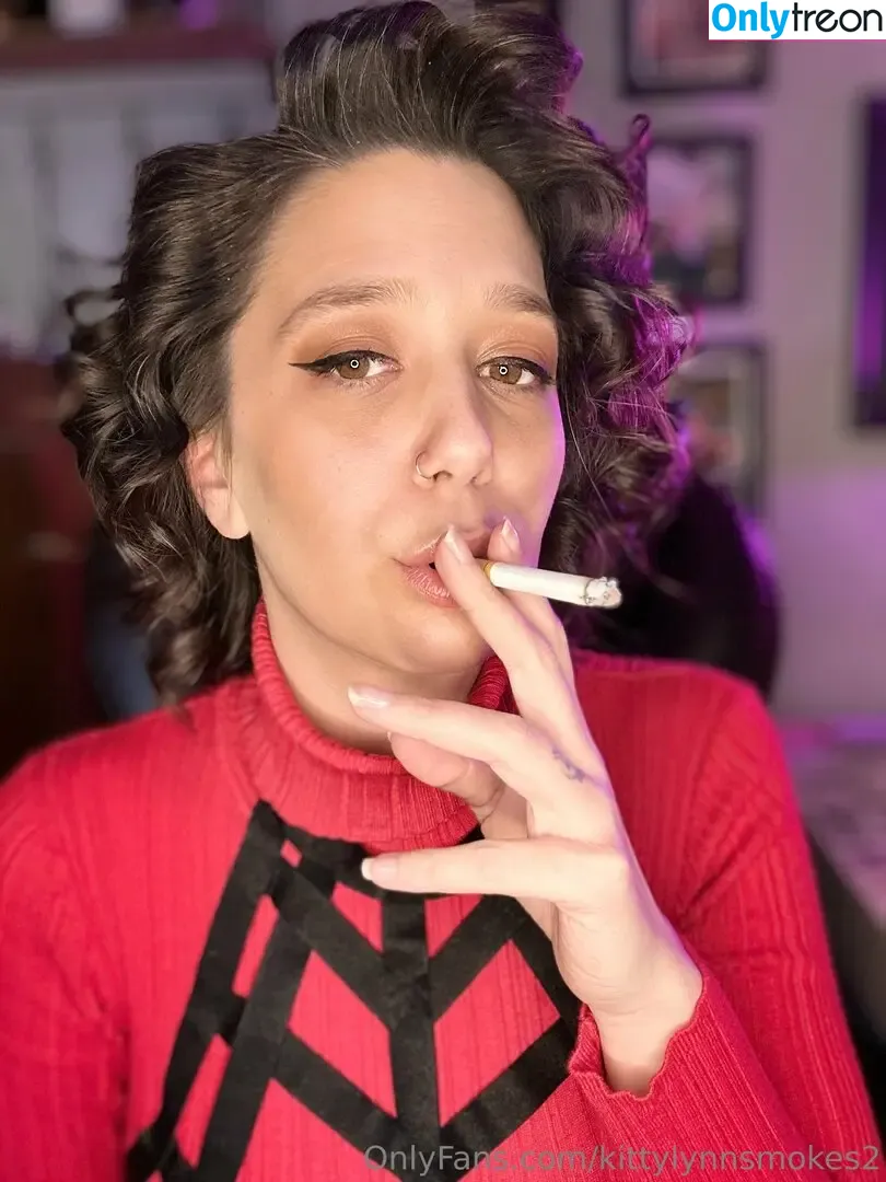 kittylynnsmokes2 nude photo #0053 (kittylynnsmokes2)