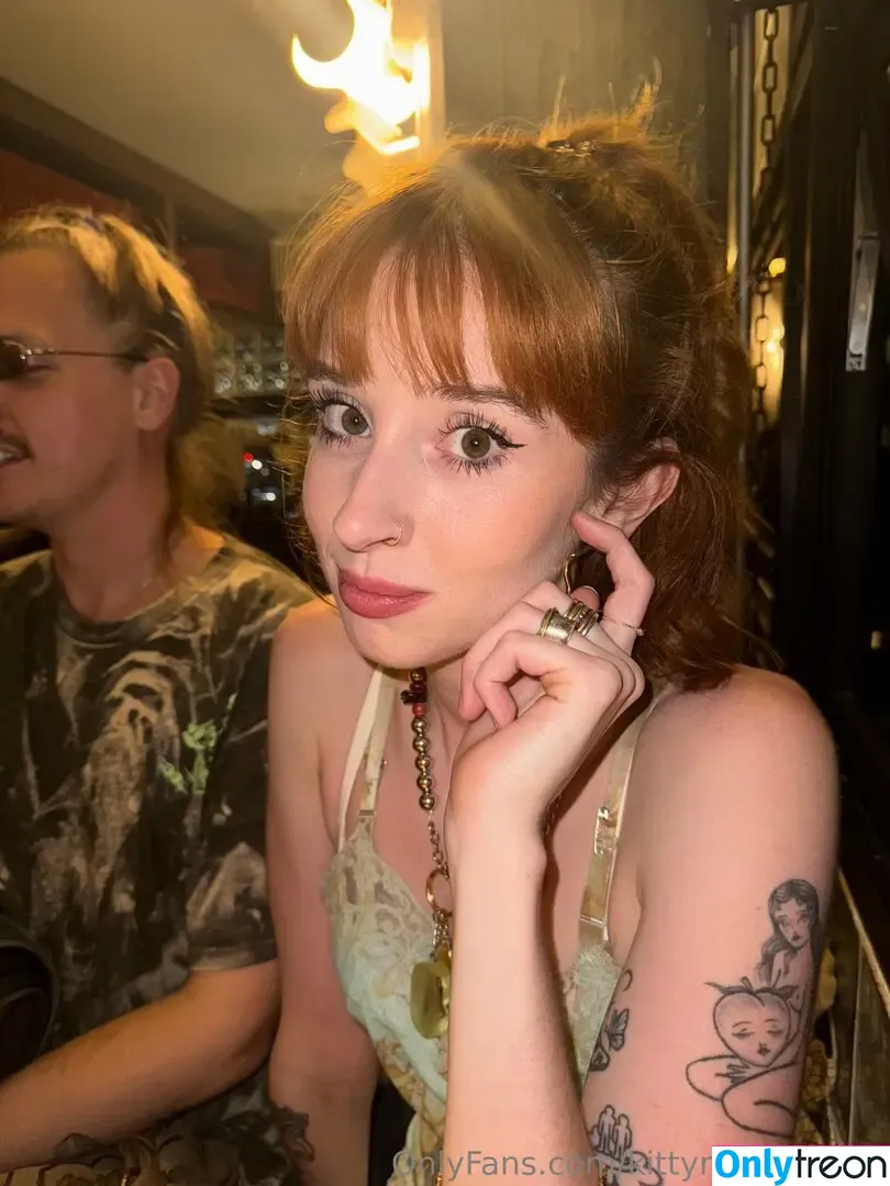 kittynippyhippie nude photo #0191 (littlenippyhippie)
