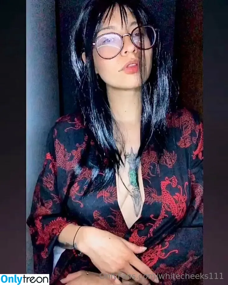 kiwiiwik nude photo #0001 (kiwiiwik)