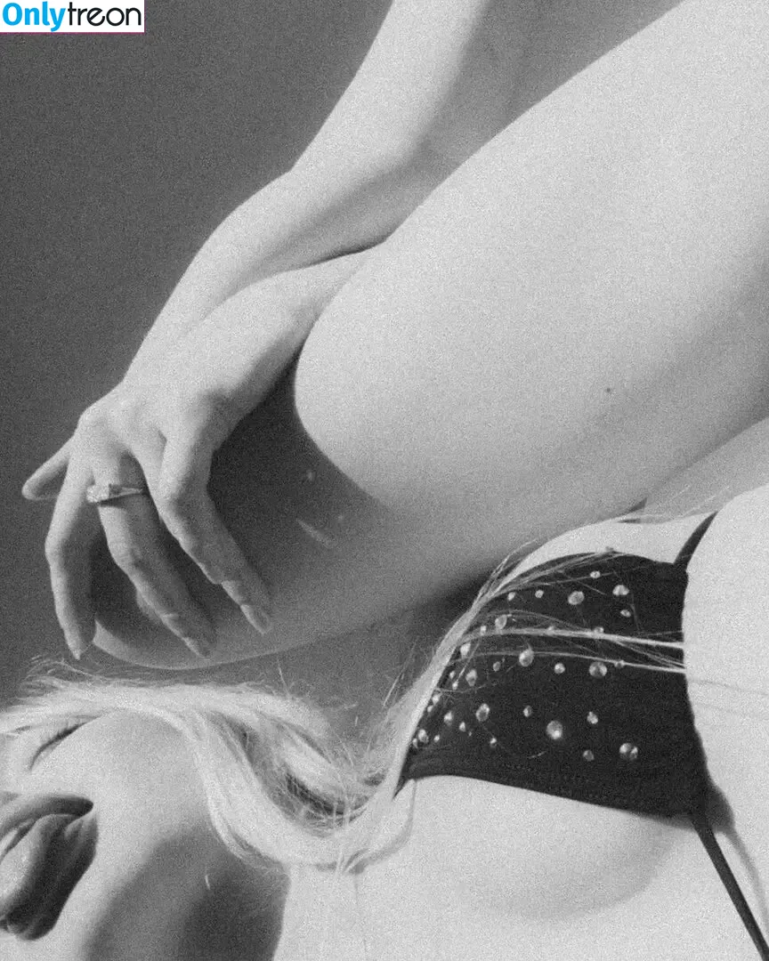 kizzyrain nude photo #0030 (kidneybeanz / kiz)