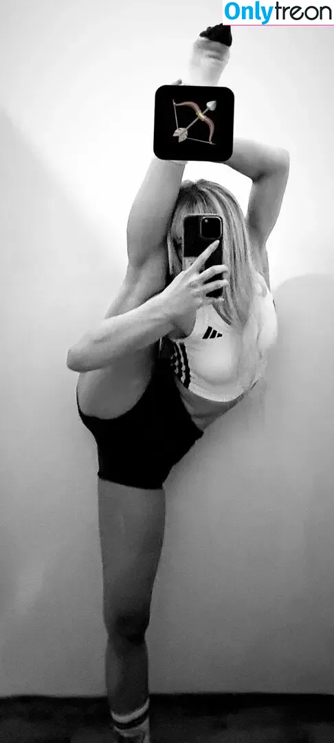 kizzyrain nude photo #0035 (kidneybeanz / kiz)