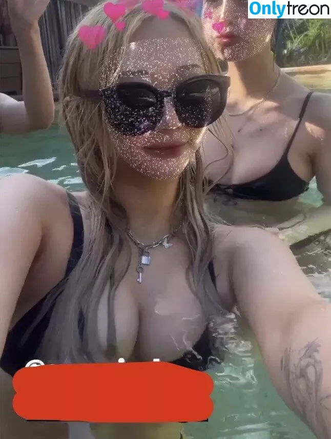 kkarenzeng nude photo #0056 (28.2.01 / kkarenz)