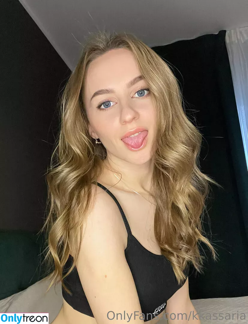 kkassaria nude photo #0005 (kkasharii)
