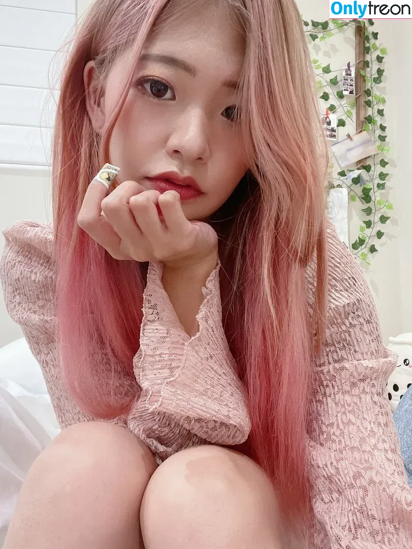 Kkatamina nude photo #0011 (Miyoung)