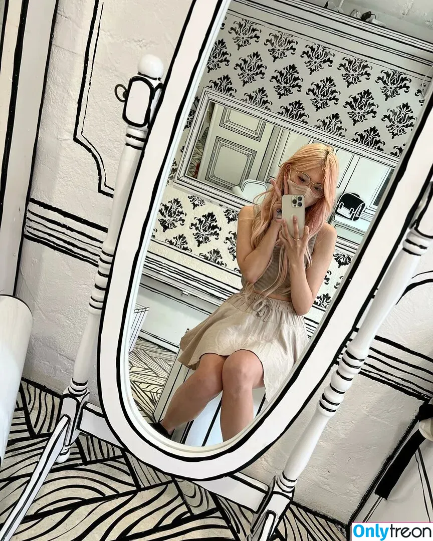 Kkatamina nude photo #0030 (Miyoung)