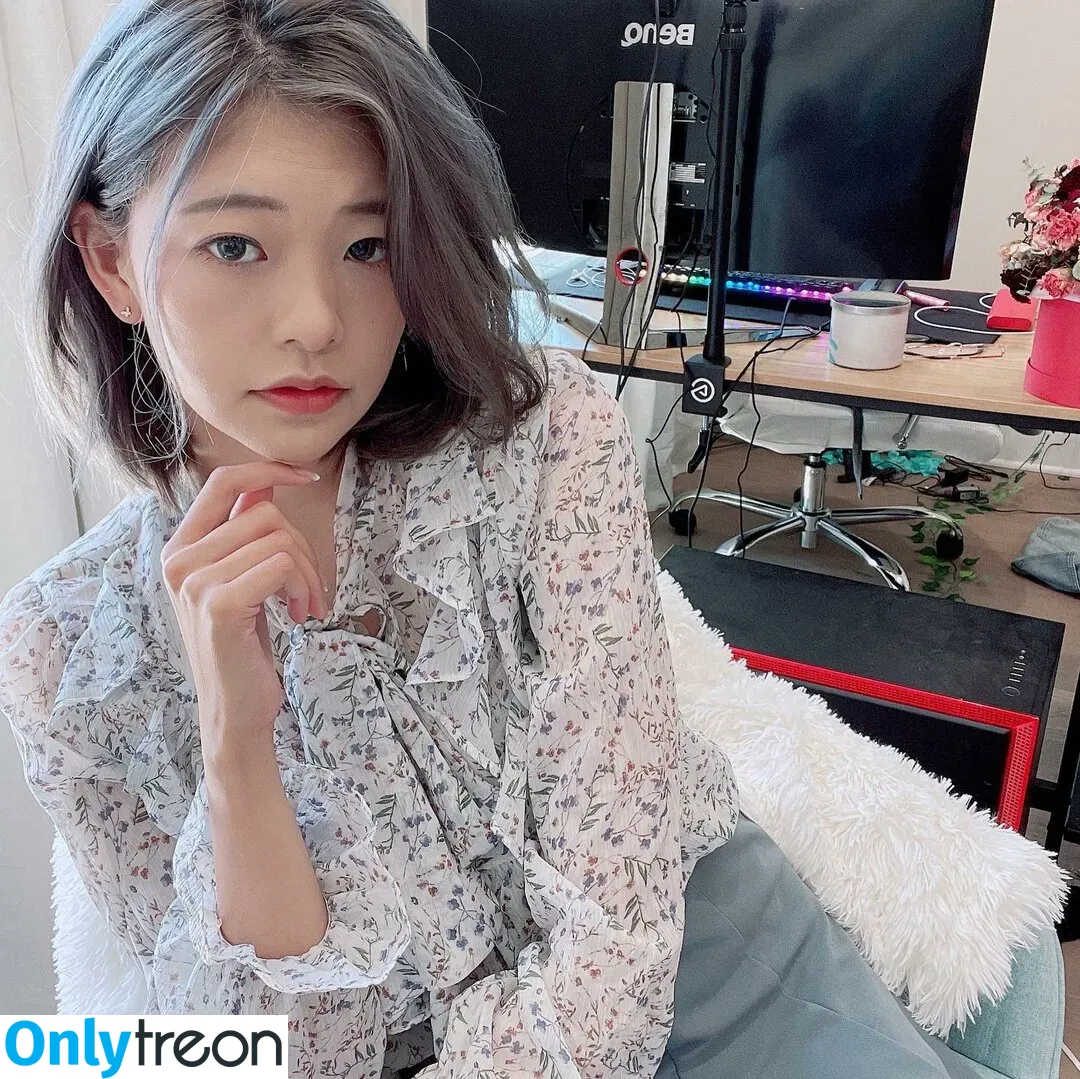 Kkatamina nude photo #0037 (Miyoung)
