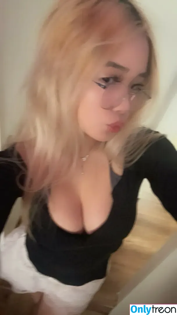 kkellyhsu nude photo #0109 (kkellyhsu)