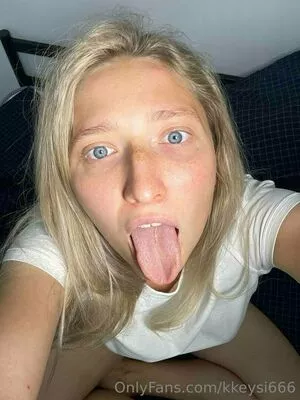 kkeysi666 / kchuk666 nude photo #0026