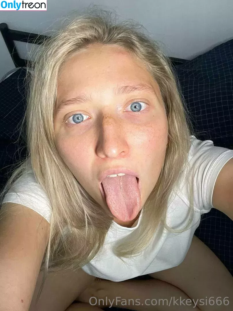 kkeysi666 nude photo #0026 (kchuk666)