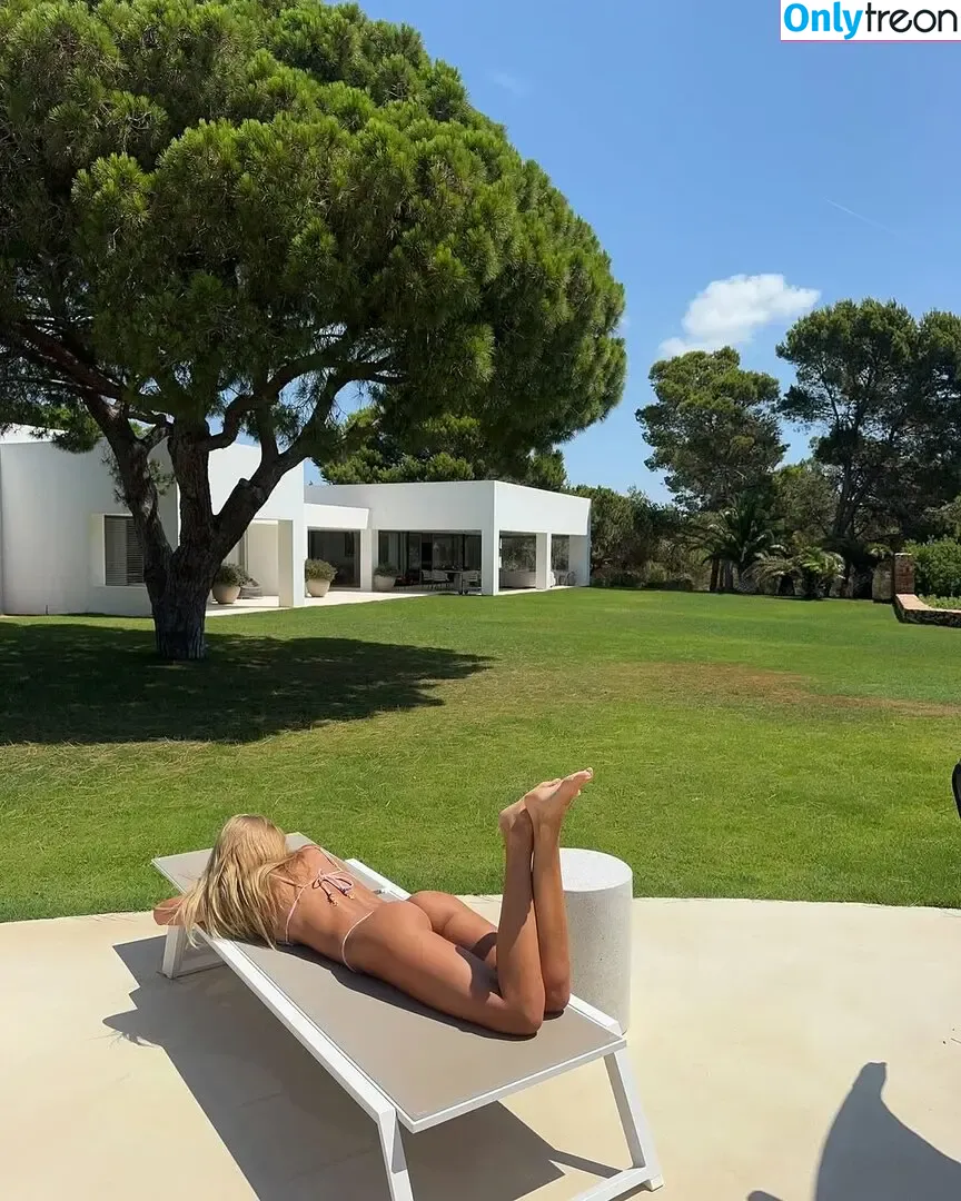 Klarahellqvistt nude photo #0355 (klarahellqvist)