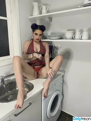 kleopwtrx / imkkleeo nude photo #0107