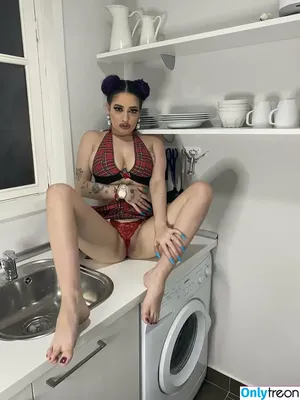 kleopwtrx / imkkleeo nude photo #0108