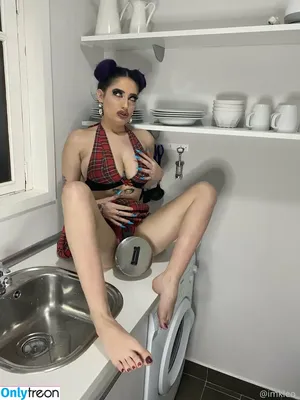 kleopwtrx / imkkleeo nude photo #0124