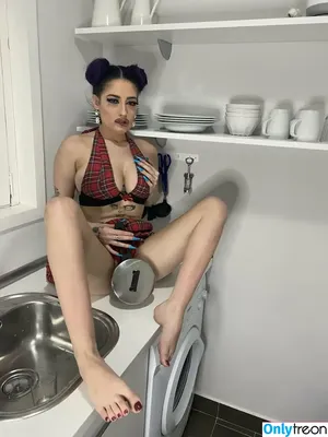 kleopwtrx / imkkleeo nude photo #0126