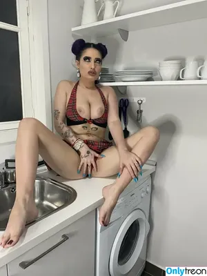 kleopwtrx / imkkleeo nude photo #0222