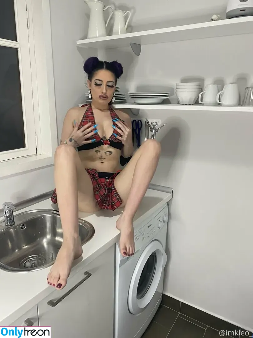 kleopwtrx nude photo #0105 (imkkleeo)