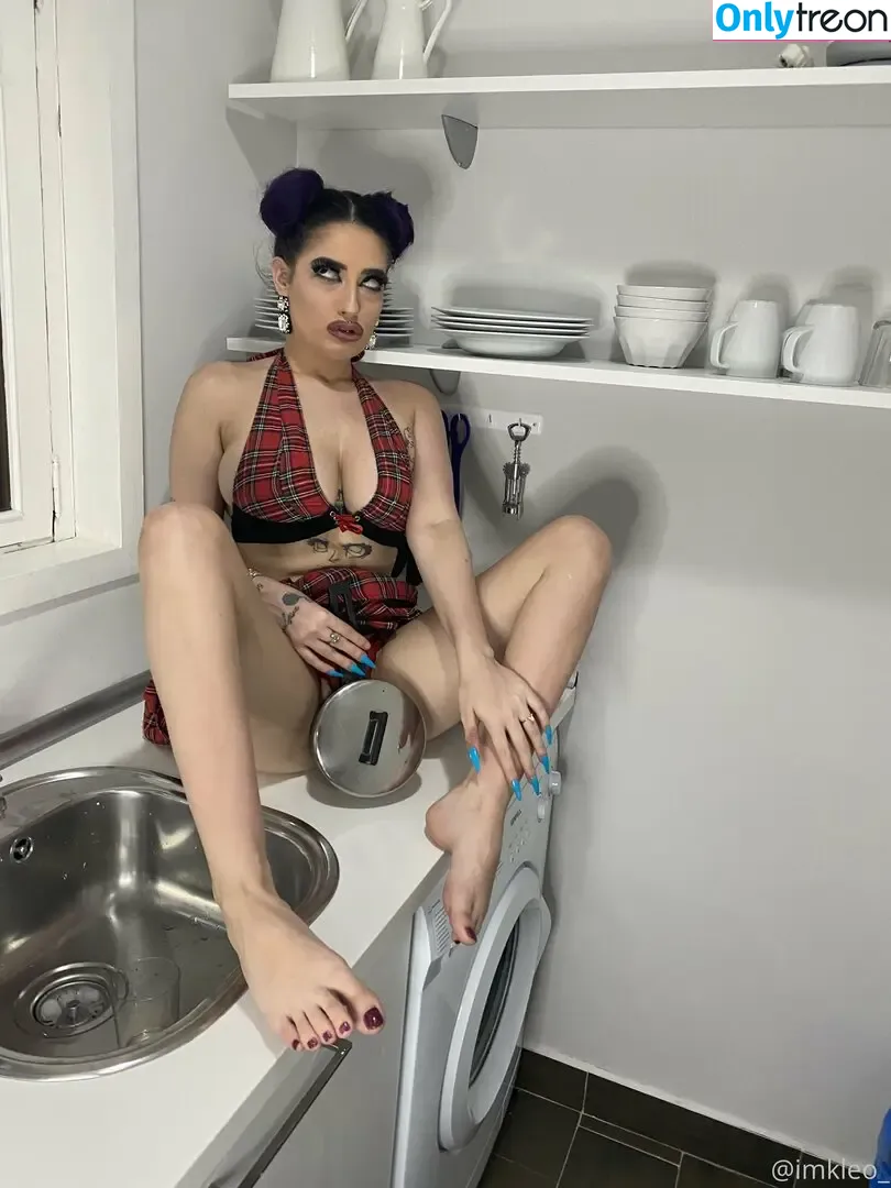 kleopwtrx nude photo #0122 (imkkleeo)