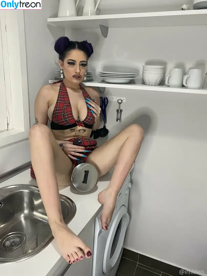 kleopwtrx nude photo #0125 (imkkleeo)