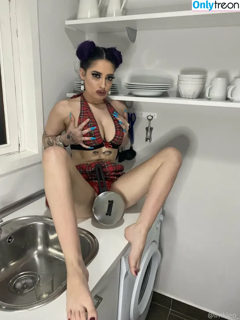 kleopwtrx nude photo #0127 (imkkleeo)