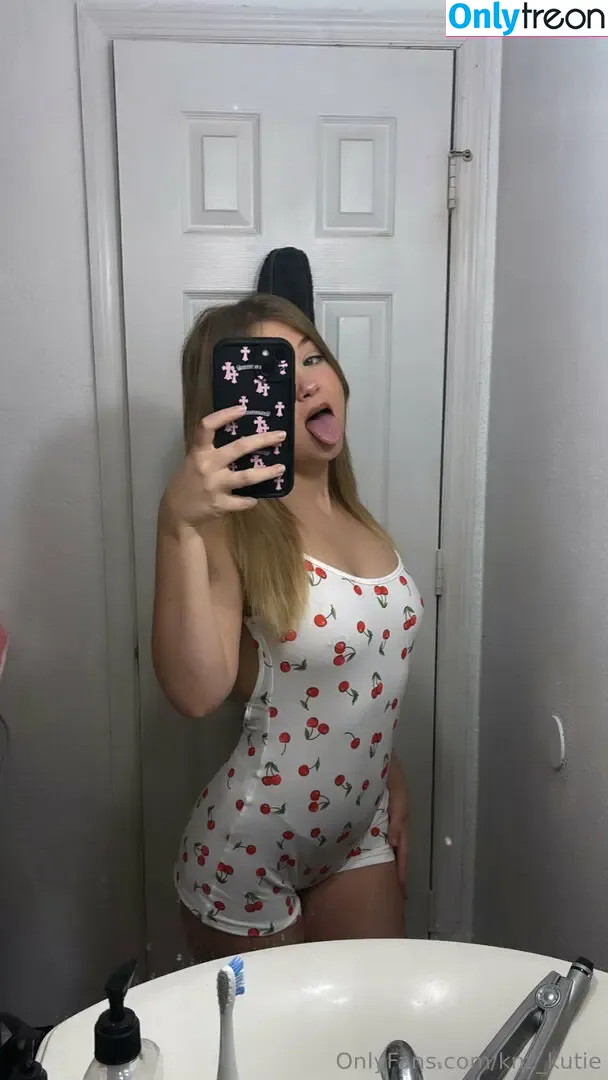 Knz_kutie nude photo #0011 (Maxkenzie / knz_marie)