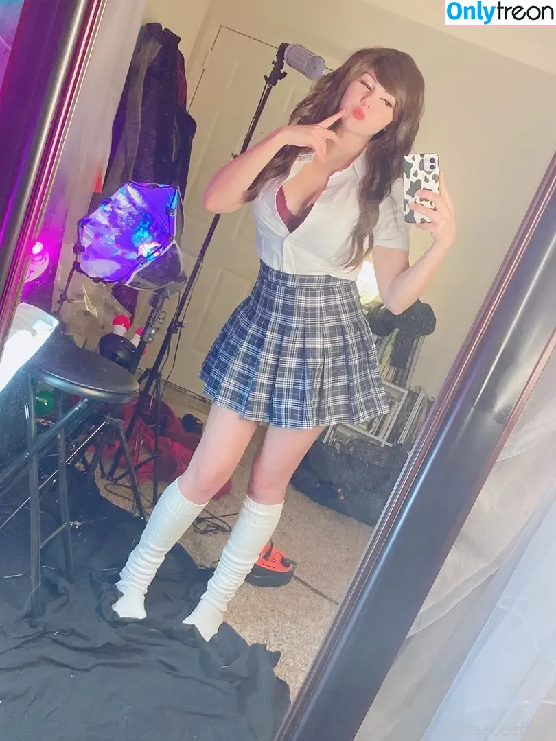 Kobaebeefboo nude photo #0414 (Kobaebeefboo)