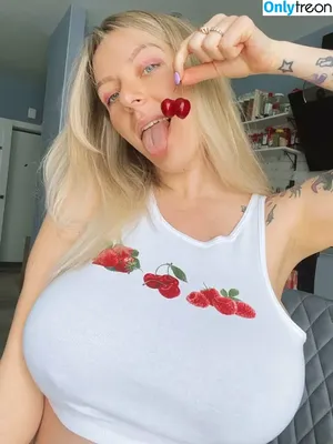 kochansucks / Kochanius nude photo #0022