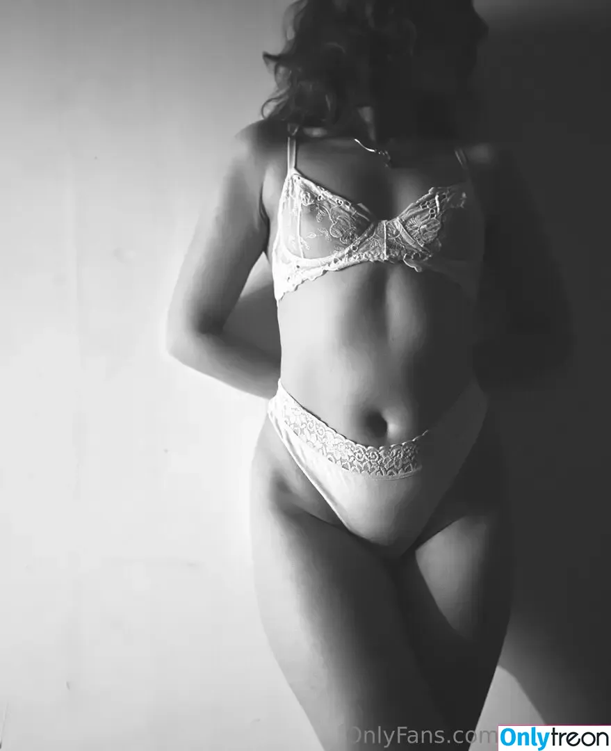kolirneba nude photo #0083 (cortnebonilla)
