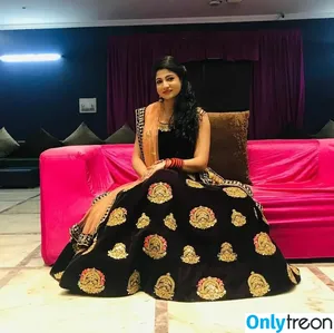 Komal Bhagat / stylistakammy nude photo #0004