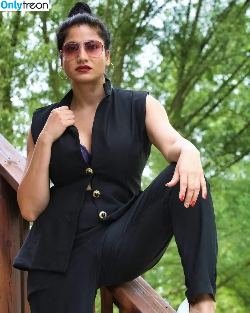 Komal Bhagat nude photo #0044 (stylistakammy)