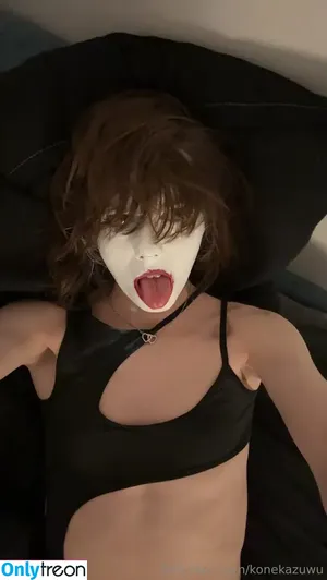 Konekazuwu / konekazuru nude photo #0068