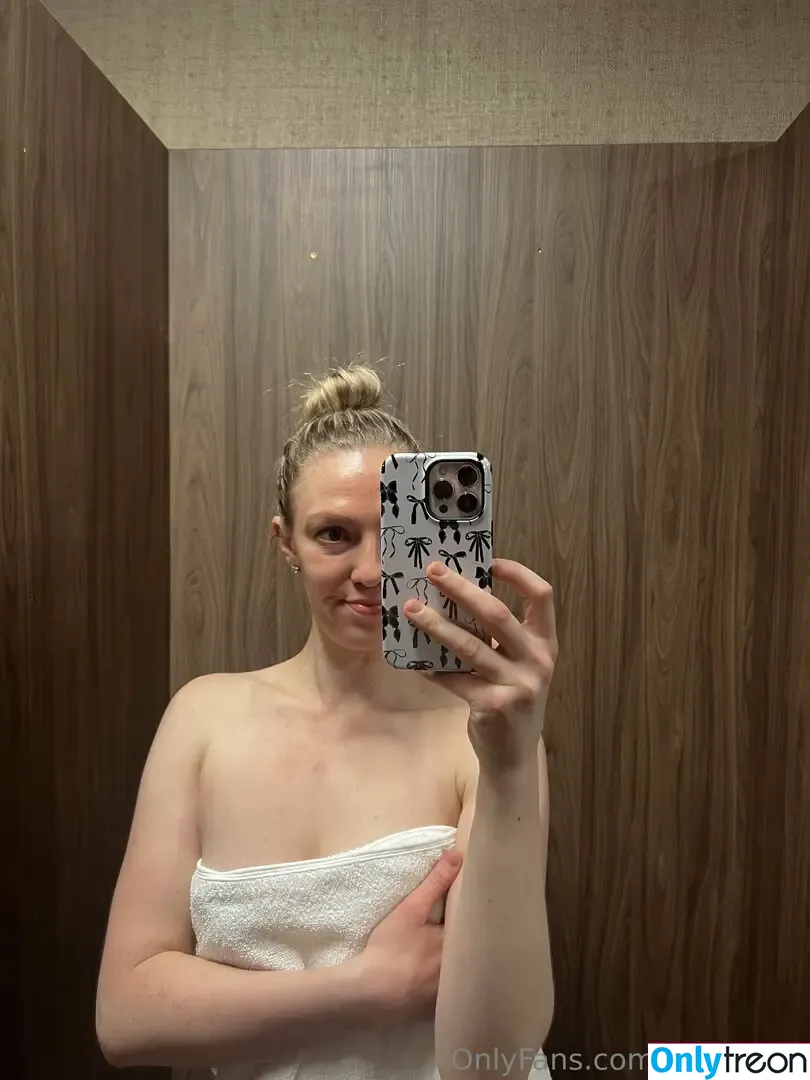 koraraver nude photo #0070 (korarevs)