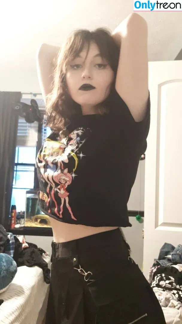 korvid_snd nude photo #0005 (Raven / itsravenhunty_)