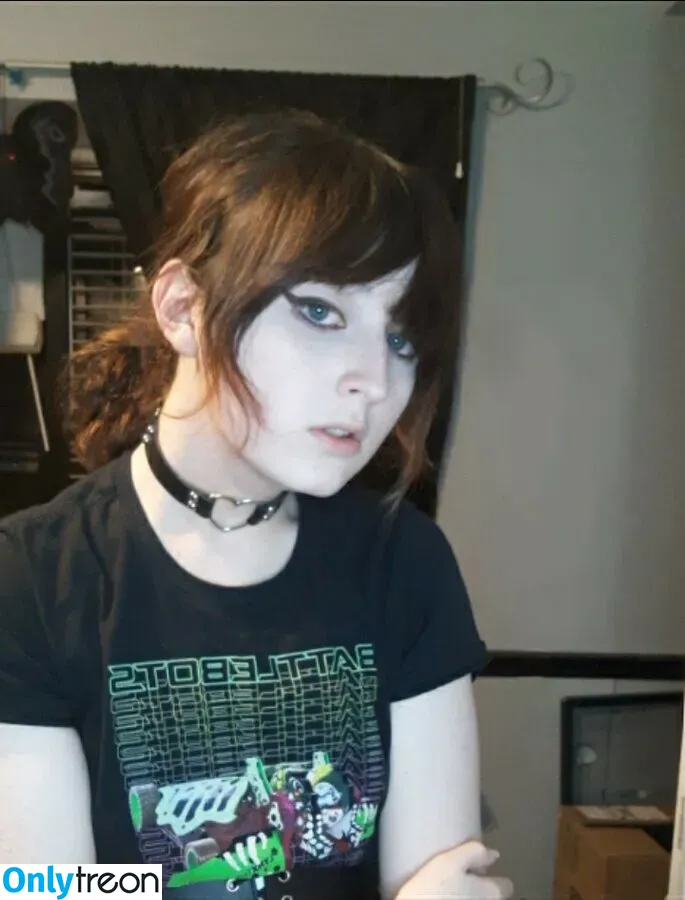 korvid_snd nude photo #0008 (Raven / itsravenhunty_)