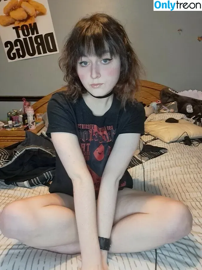 korvid_snd nude photo #0062 (Raven / itsravenhunty_)