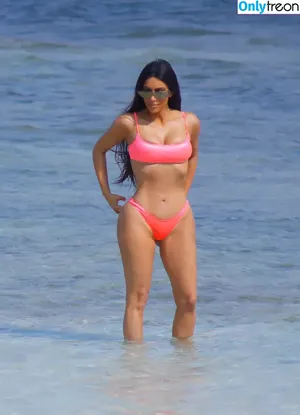 Kourtney Kardashian / kourtney_kardashian / kourtneykardash nude photo #1573